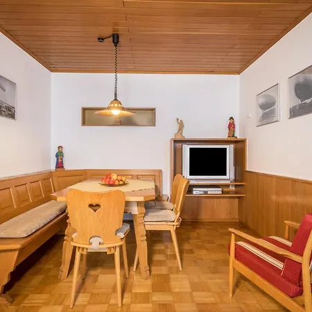 Ferienwohnung Graf-zeppelin Apartman *