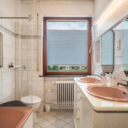 Ferienwohnung Graf-zeppelin Apartman *